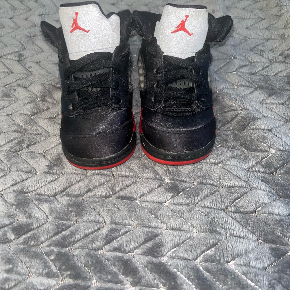 Jordan 5 satin Bred